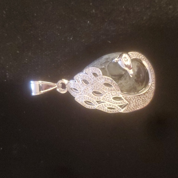 New Silver Wrapped Kambaba Jasper Peacock Pendant. - Picture 3 of 12